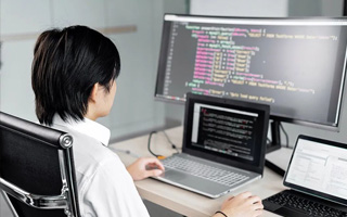 云浮 ,php声明和调用变量的符号是什么？